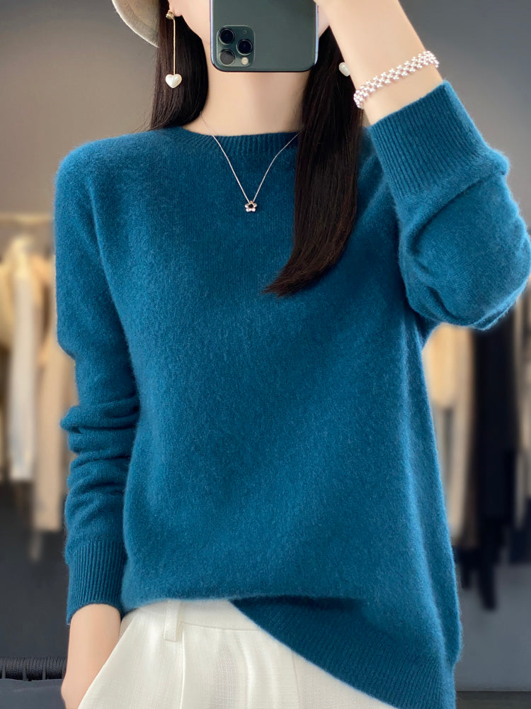Anette - Warm sweater for cold days