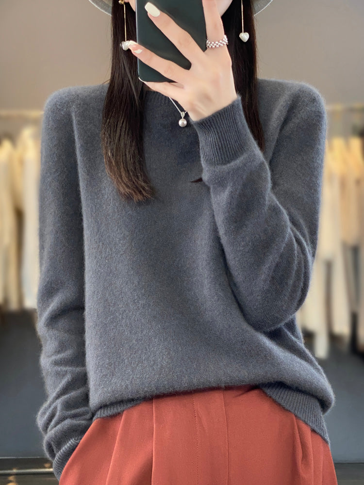 Anette - Warm sweater for cold days