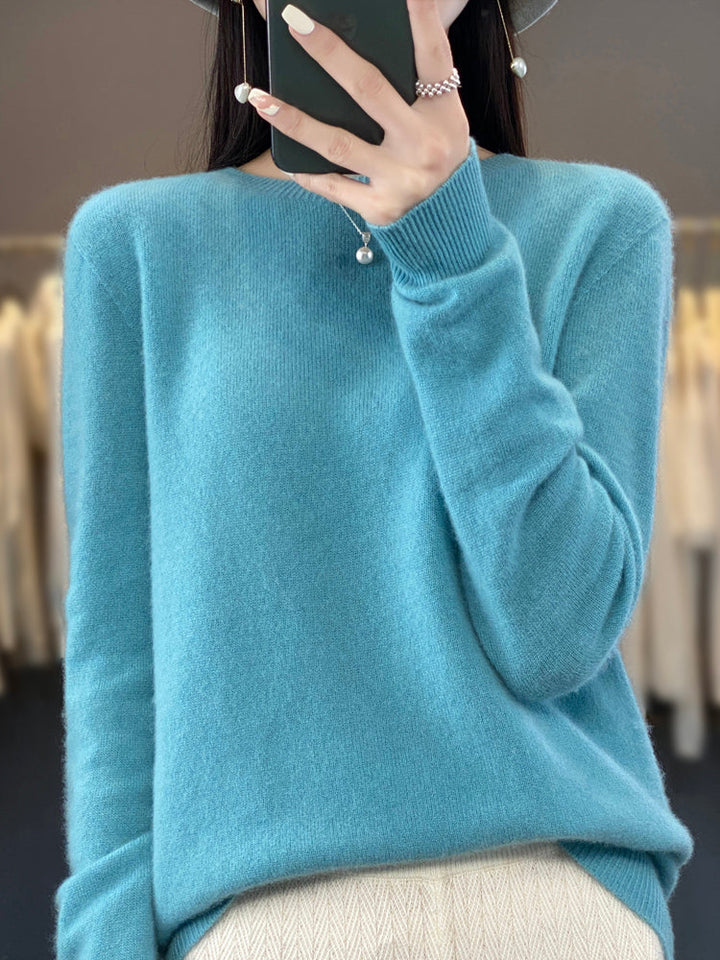 Anette - Warm sweater for cold days